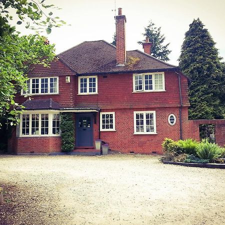 Rosemead Guest House Claygate Buitenkant foto