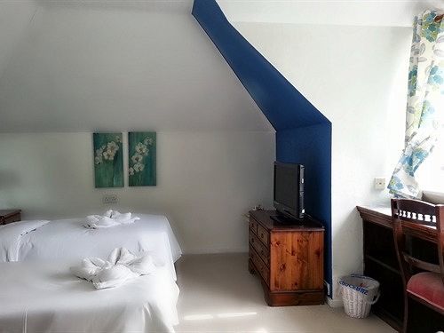 Rosemead Guest House Claygate Buitenkant foto