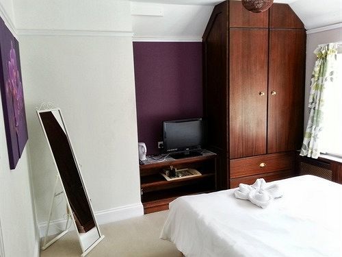 Rosemead Guest House Claygate Buitenkant foto