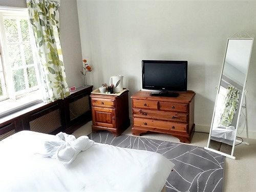 Rosemead Guest House Claygate Buitenkant foto